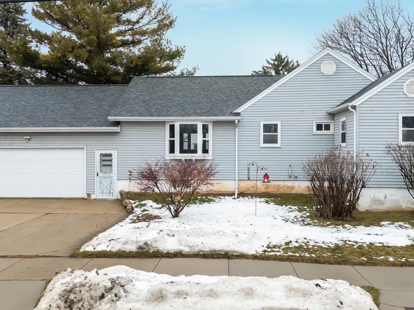 777 Congress St, Neenah, WI 54956