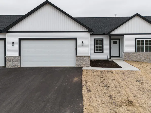2370 S Pow Wow Trl, Beloit, WI 53511