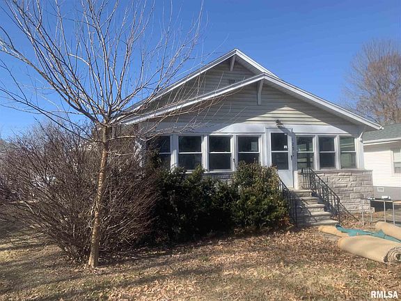 4th image of 123 Maple St