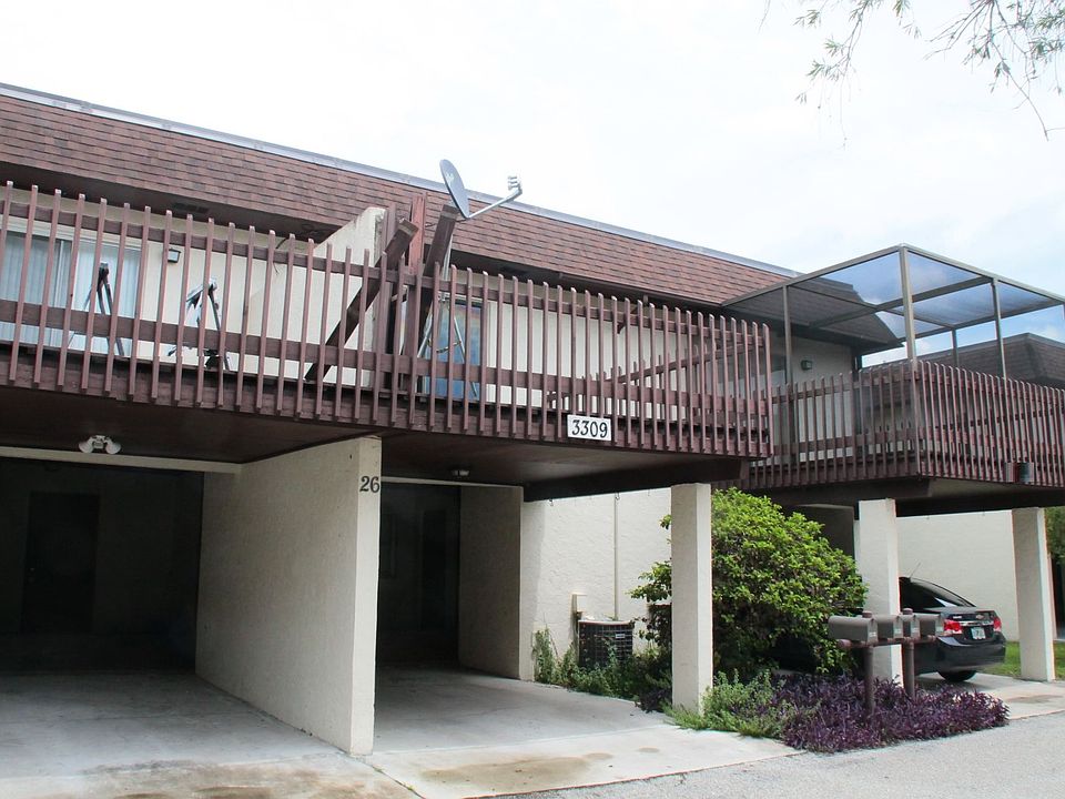2nd image of 3309 Ramblewood Pl #B-26