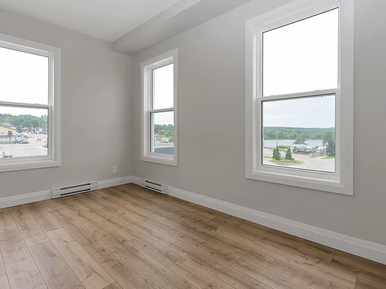 523 Bay St #14 — Photo 13