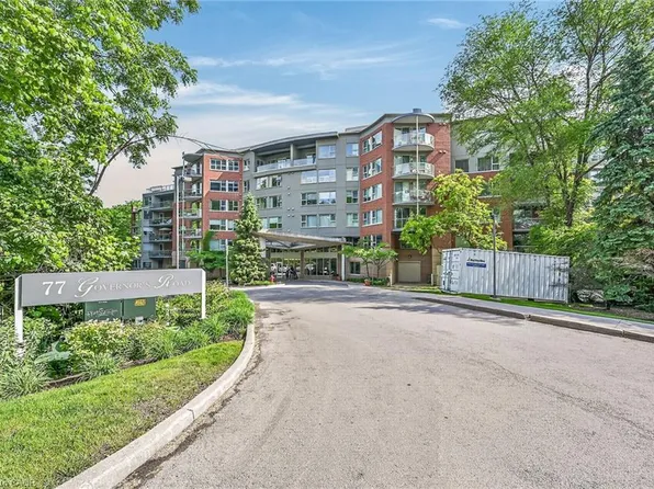 77 Governors Rd, Hamilton, ON L9H 7N8