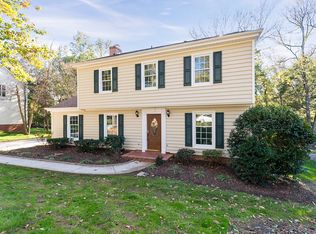 4632 Bournewood Ln, Charlotte, NC 28226
