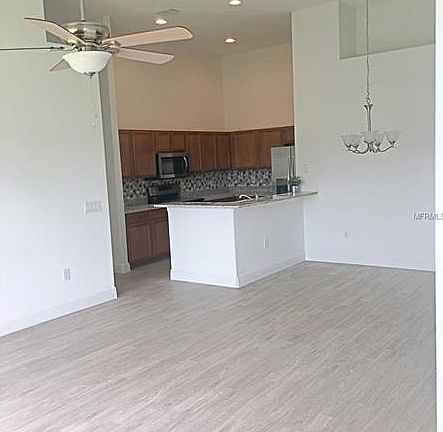 2nd image of 1827 Island Walk Dr