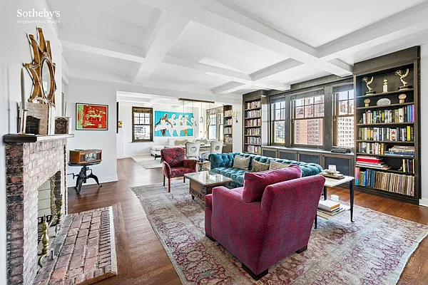 Sold by Sotheby's International Realty | media 1