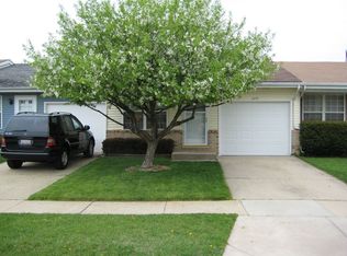 1112 Riverwood Dr, Algonquin, IL 60102