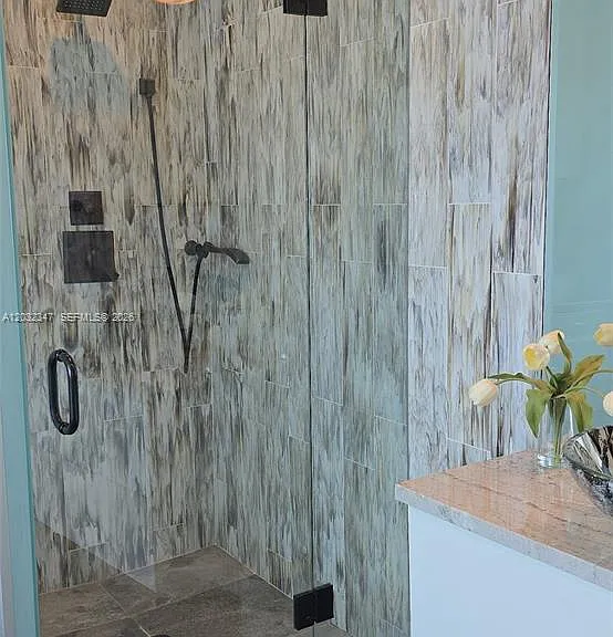 300 S Pointe Dr #908 — Photo 25