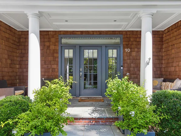 10 Bay View Rd N, Southampton, NY 11968