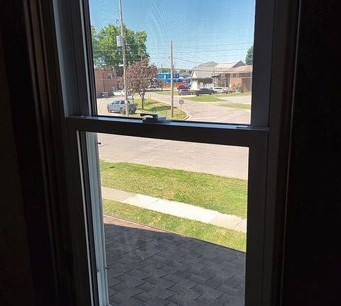 4th image of 63 Dolphin St