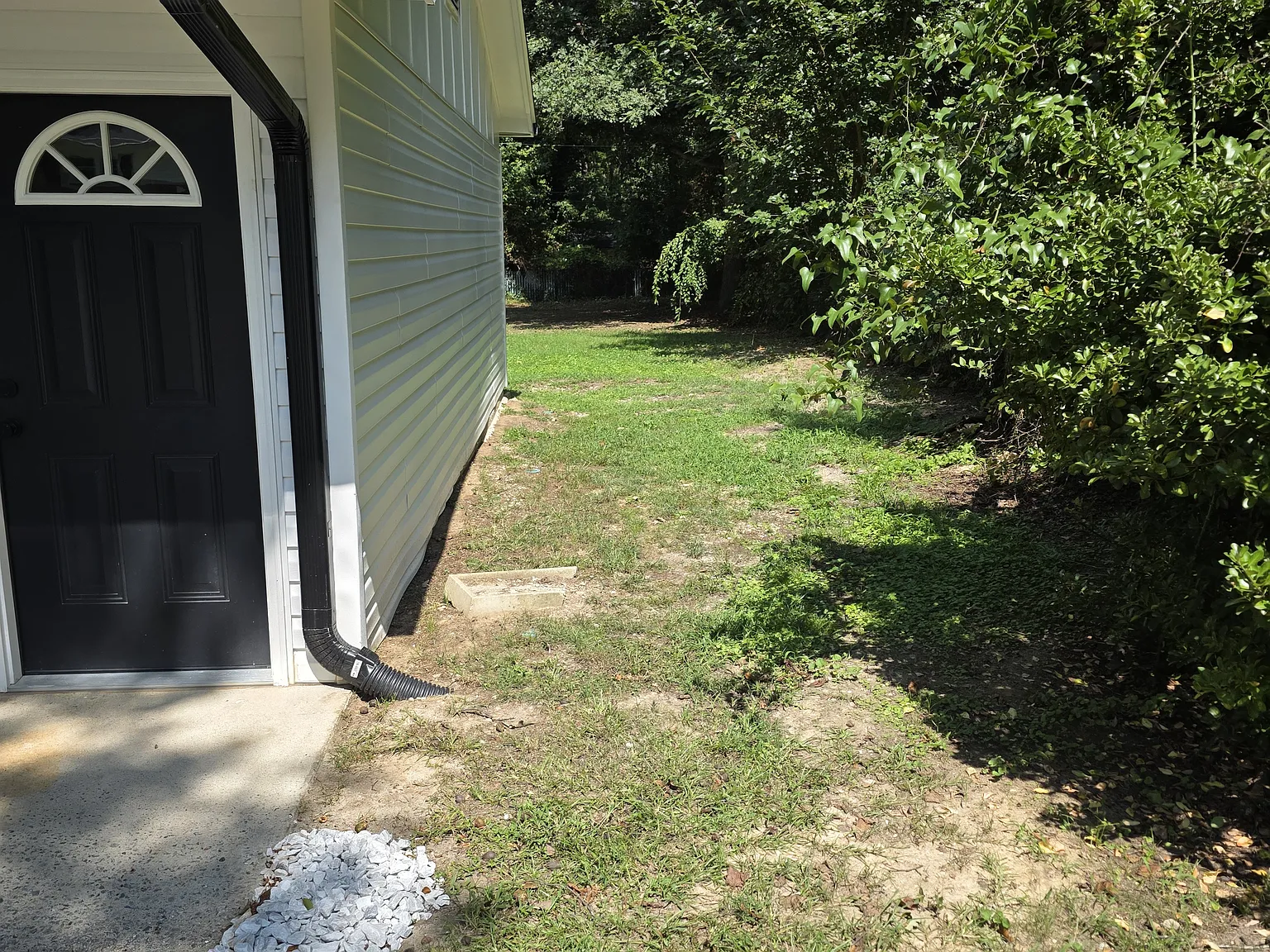 3 bed, 1300 sqft, $1,950 — Photo 3