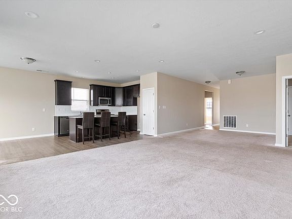 4th image of 8126 Milender Blvd
