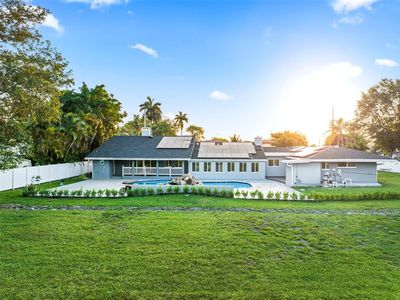 400 E Tropical Way, Plantation, FL, 33317