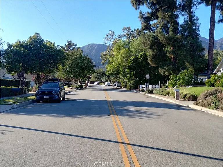 374 Grand Ave — Photo 49