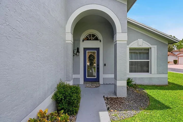4 bed, 1872 sqft, $4,200 — Photo 2