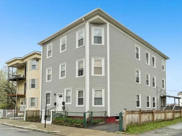 7 Lyon St, Worcester, MA 01604