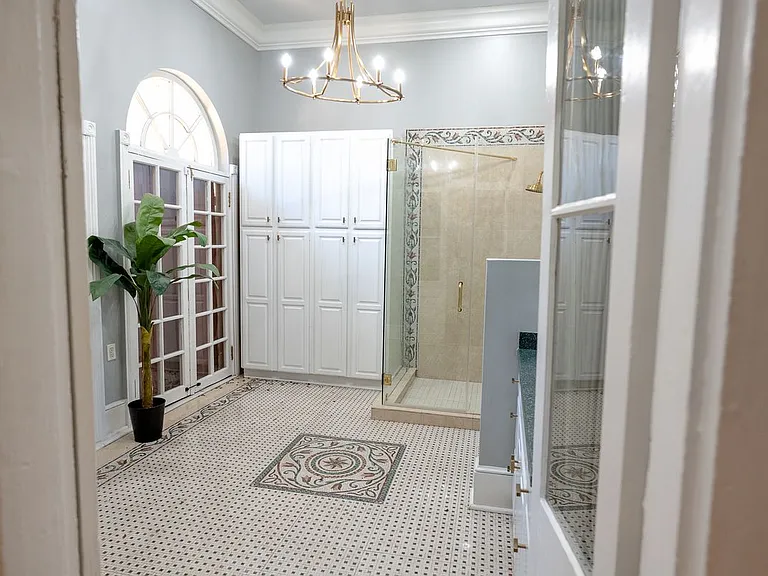 1433 Esplanade Ave — Photo 11