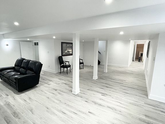 5th image of 103 Bartsview Cir #Basement