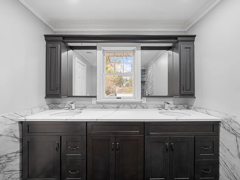 257 Southlawn Ave — Photo 26