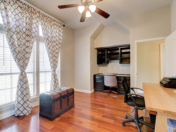3rd image of 8509 Oak Branch Dr