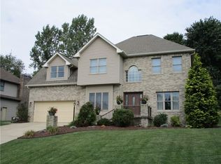 321 Garden Center Ct, North Huntingdon, PA 15642