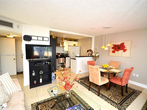 4th image of 4990 E Sabal Palm Blvd APT 307