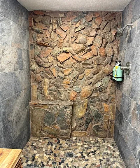 Highcrest Dr — Photo 8