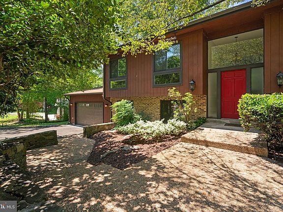 2nd image of 10744 River Run Dr