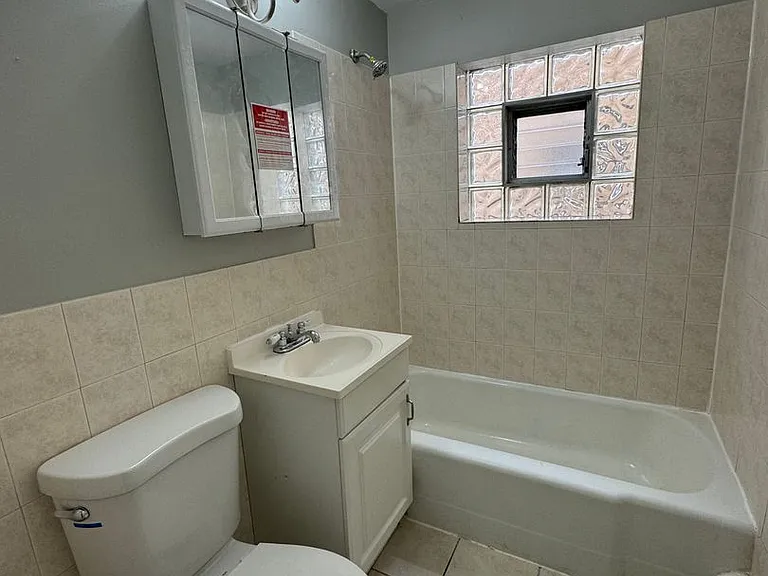 18417 Torrence Ave — Photo 4