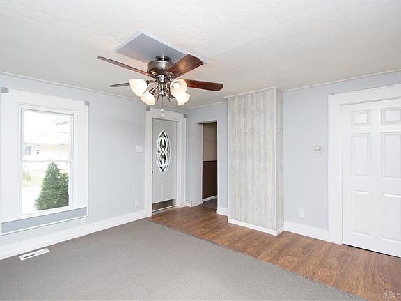 3rd image of 810 Plum St