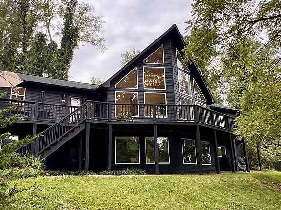 2nd image of 92 High Knob Rd