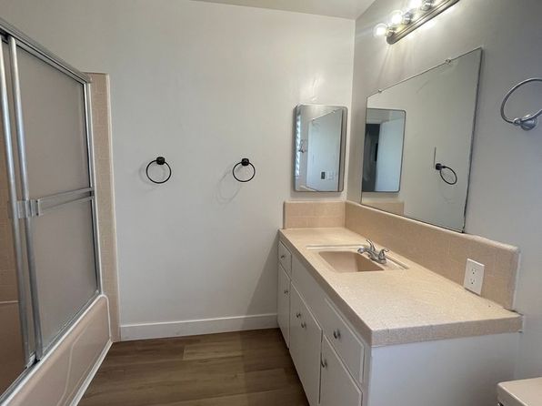 1706 E Erie St APT 4
