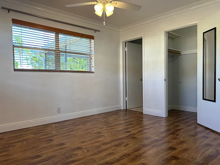 455 NE 29th St — Photo 24