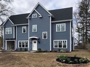 6 Flynn St, Natick, MA 01760