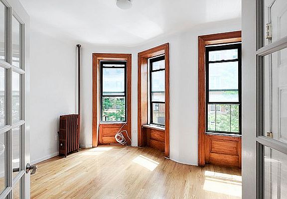 3rd image of 555 W 152nd St APT 3A