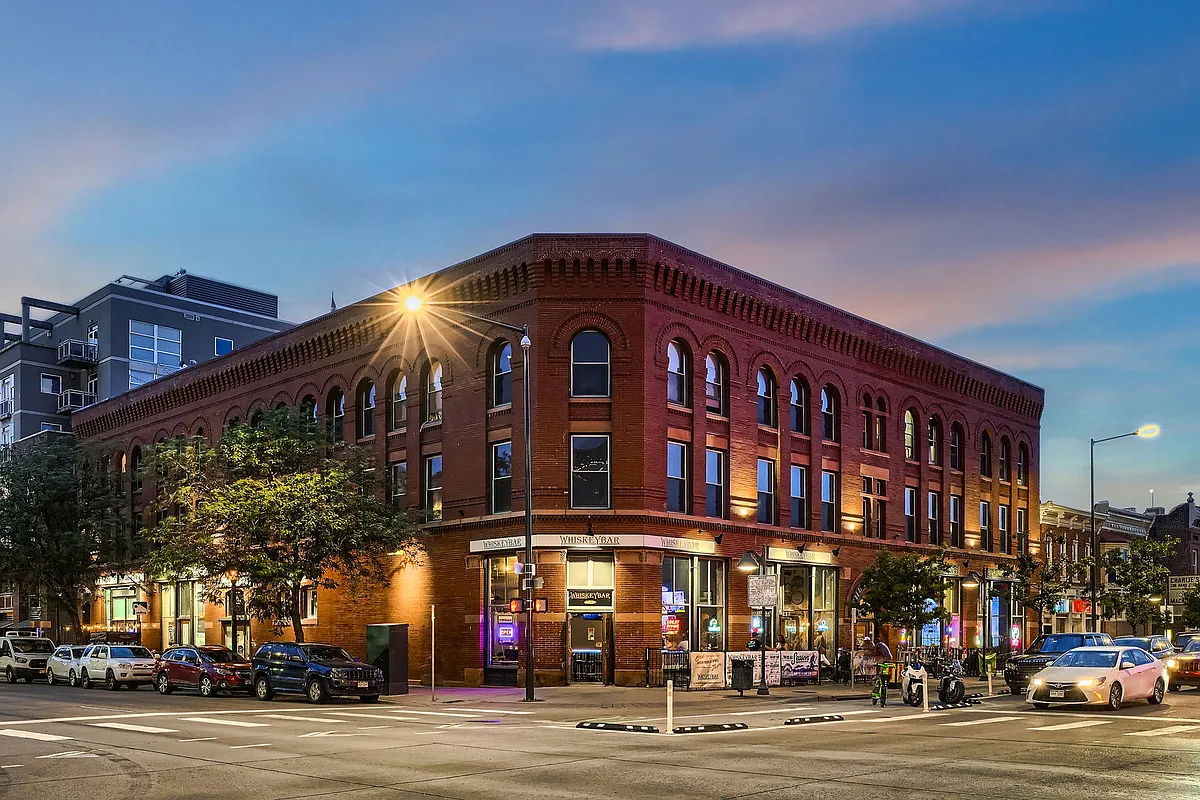 Building Photo - The Burlington