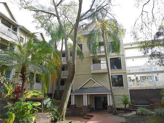 2nd image of 1000 W Horatio St APT 311
