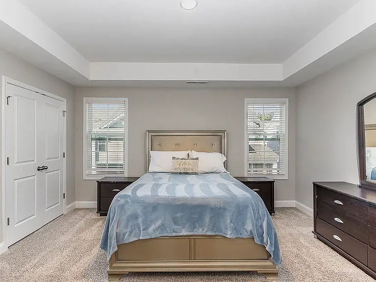 1006 Gateway Commons Cir — Photo 24
