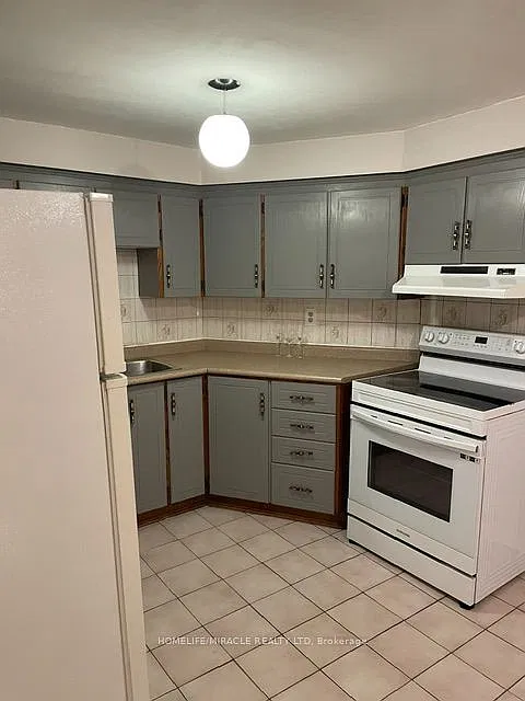 2 bed, $1,900 — Photo 4
