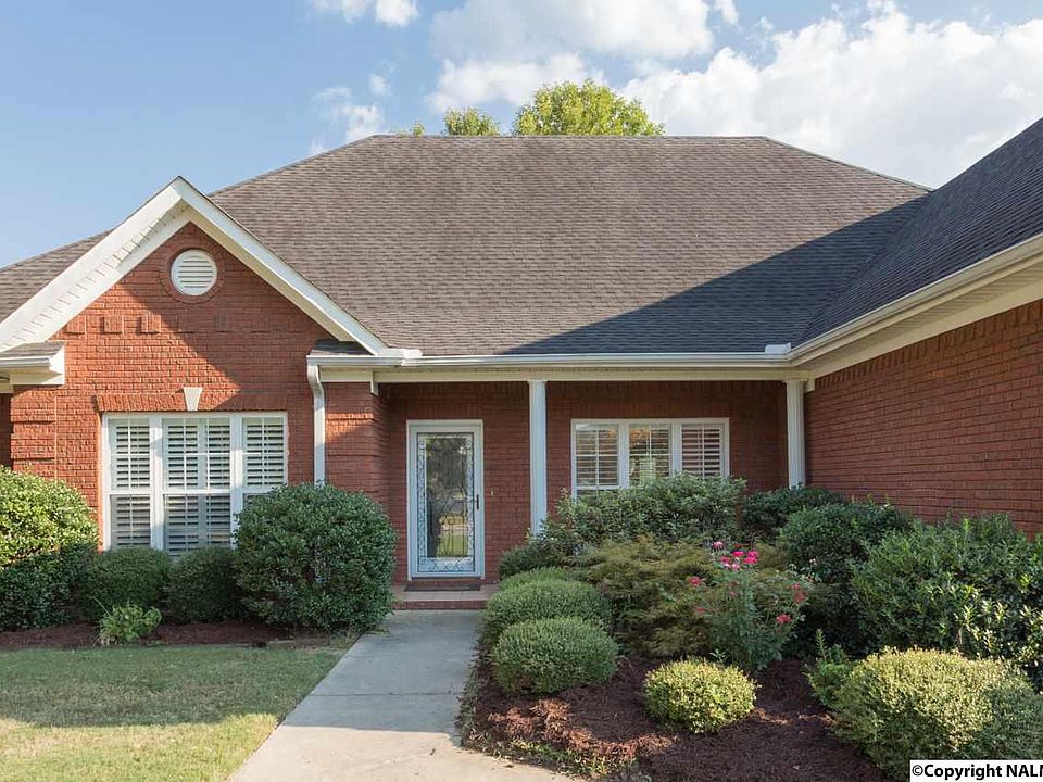 1st image of 2723 Arbor Oak Dr SE