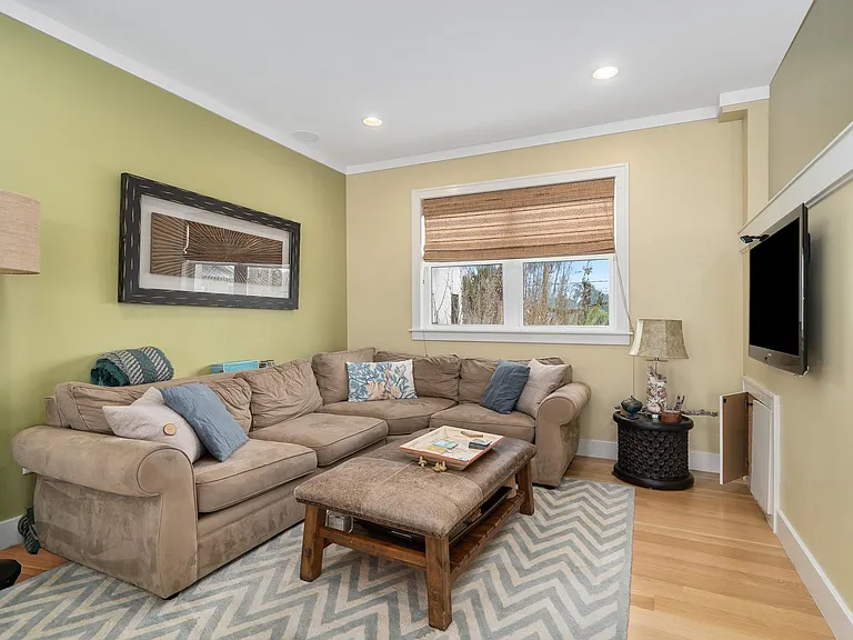 1205 Gulf Way St — Photo 12
