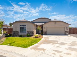 2876 Calaveras Ct, Redding, CA 96002