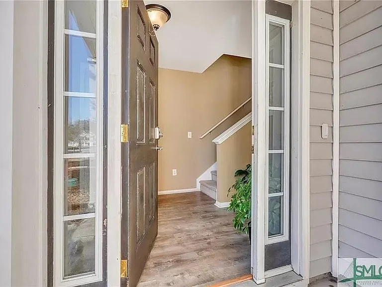 137 Fairgreen St — Photo 2