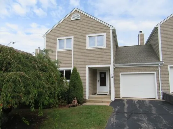14 Palmer Cir, Hope Valley, RI 02832
