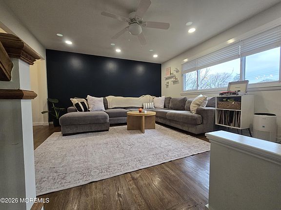 5th image of 5 Stratton Place