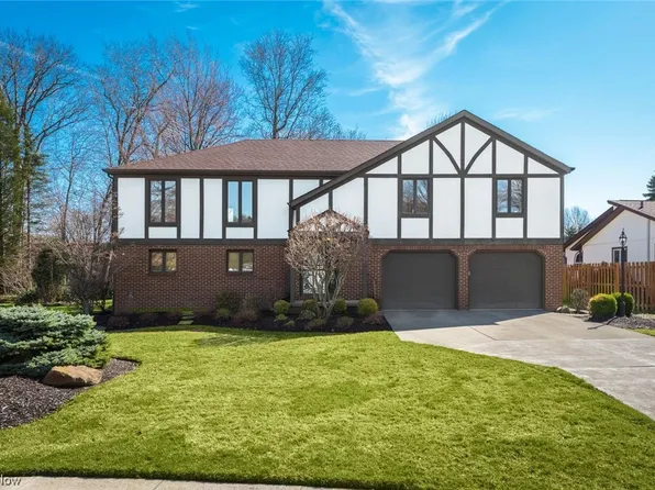 16901 Forest Oval, Middleburg Heights, OH 44130