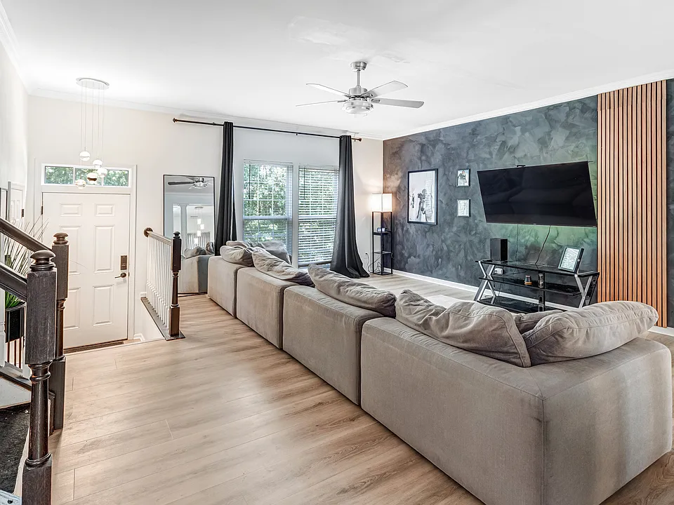 2599 Grayton Ln