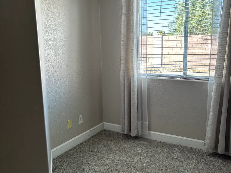 3732 E Marmora St — Photo 12