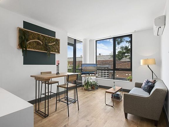 2nd image of 26 West St APT 2R