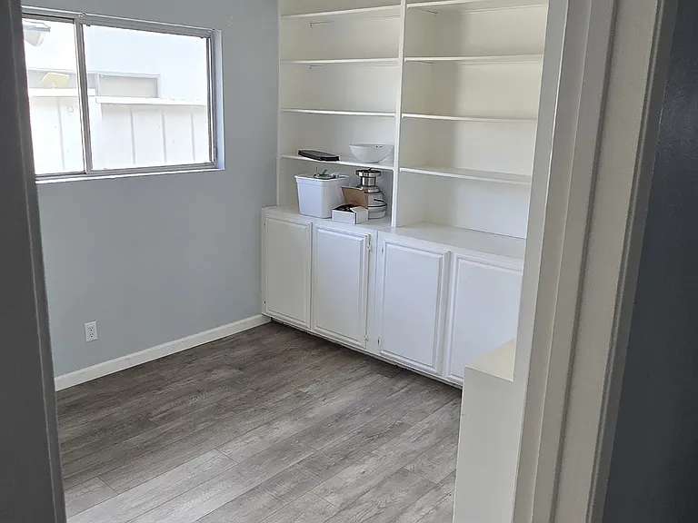 1st Bedroom w/ Built ins