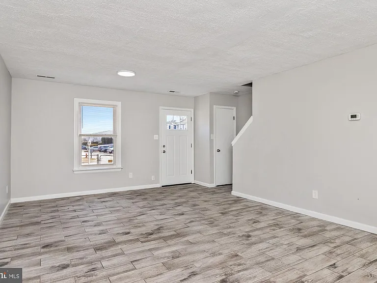 42 Holcumb Ct — Photo 6